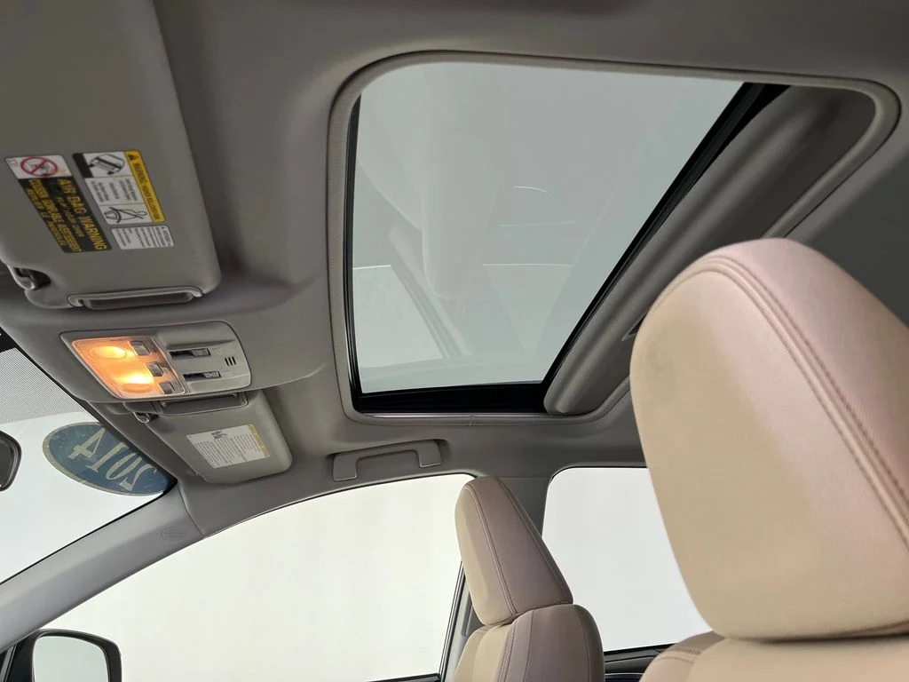 Used 2014 Brown Toyota XLE image 23