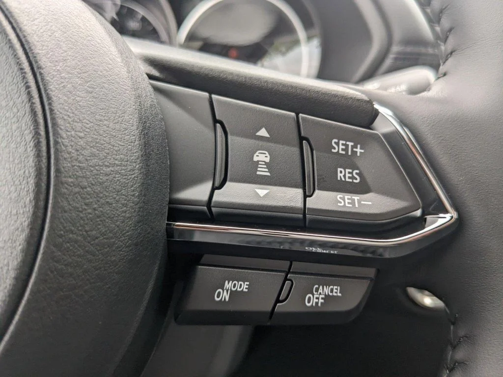 Certified Used 2025 White Mazda 2.5 S Select Package image 28