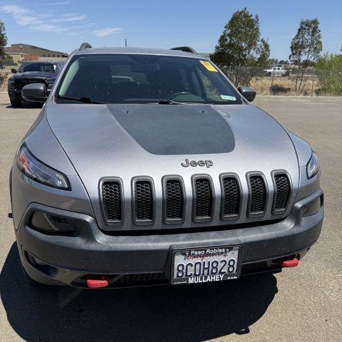 Used 2018 Jeep Cherokee Trailhawk with VIN 1C4PJMBX3JD583347 for sale in Paso Robles, CA