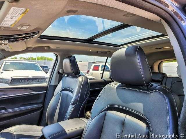 Used 2021 Gray Jeep Limited image 10