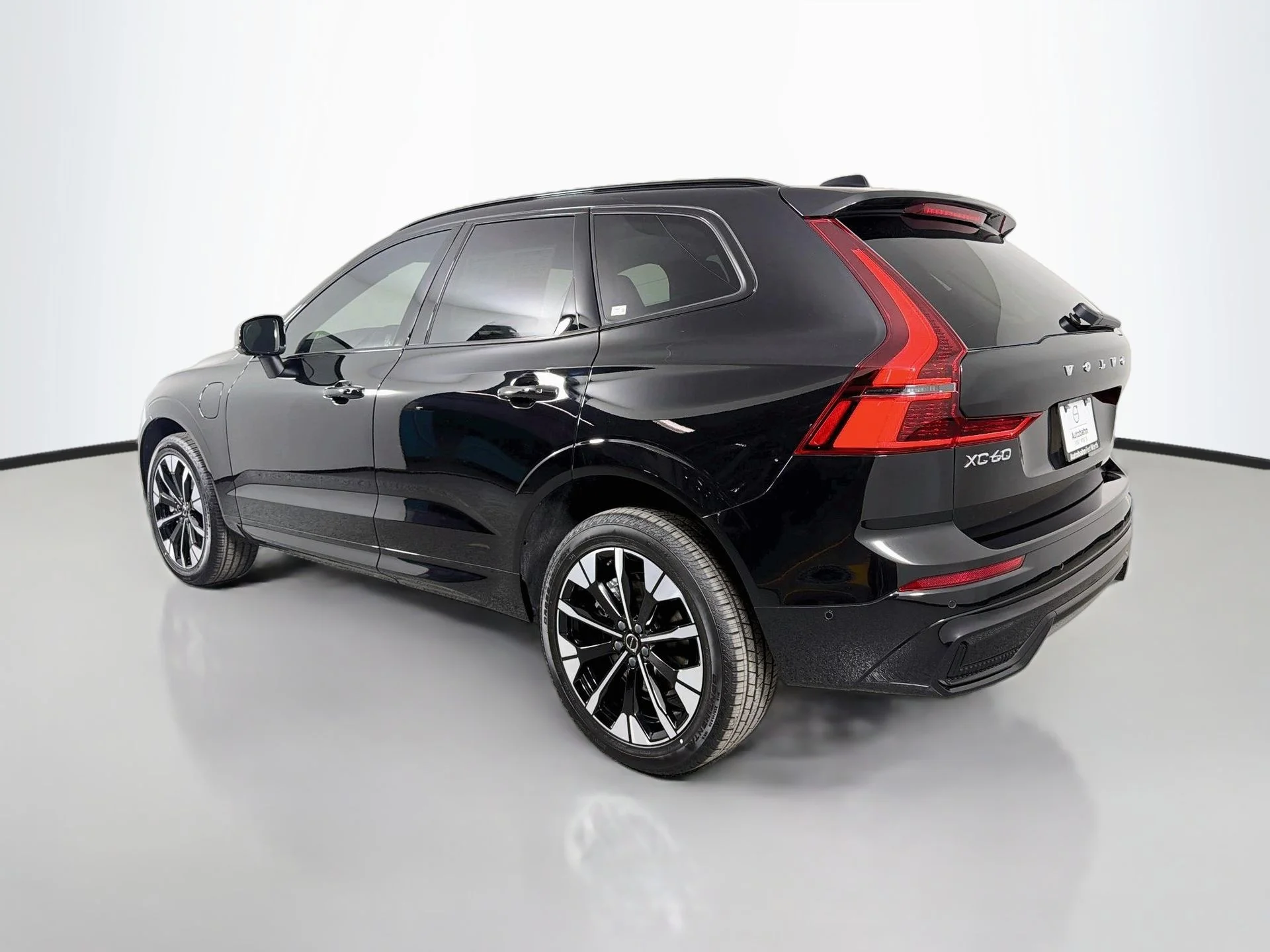 New 2026 Onyx Black Volvo Plus image 7