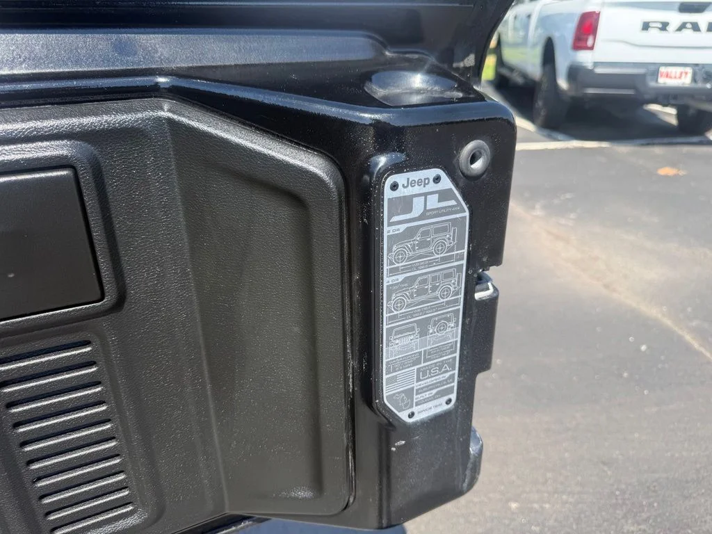Used 2022 Black Jeep Unlimited Sport S image 50