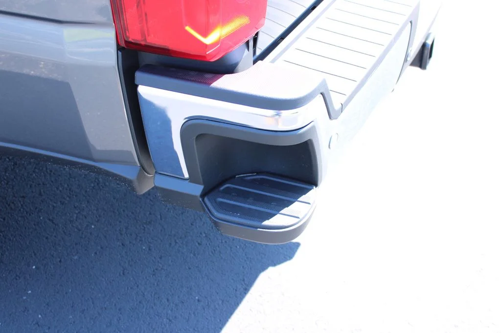 New 2026 Carbonized Gray Metallic Ford F-350® XLT image 11