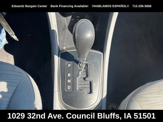 Used 2015 Red Hyundai GLS image 18