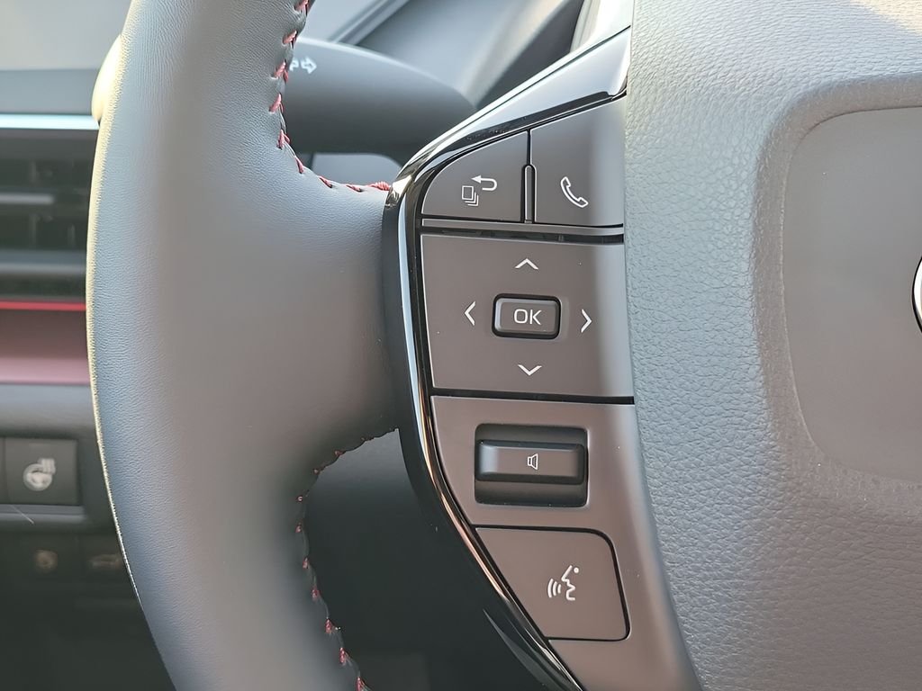 2026 Toyota Prius Plug-in Hybrid XSE Premium - Photo 28