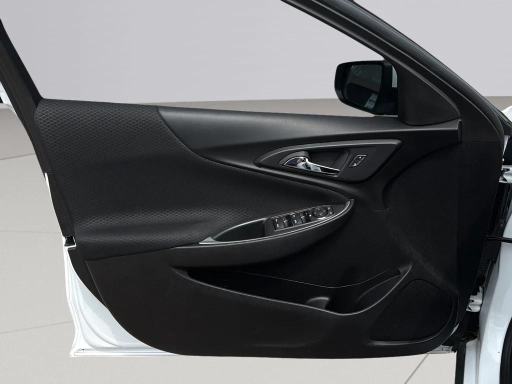 Used 2024 Summit White Chevrolet LT image 25