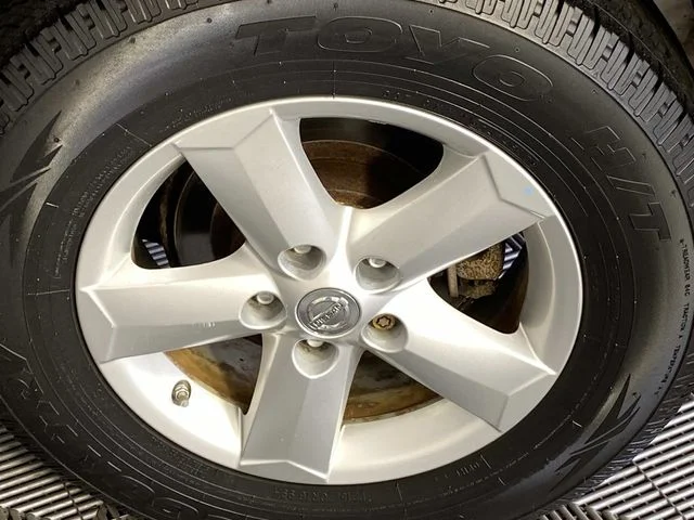 Used 2010 Silver Nissan S image 24