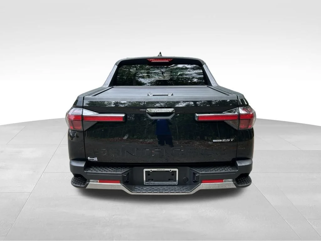 Used 2023 Black Hyundai Limited image 4