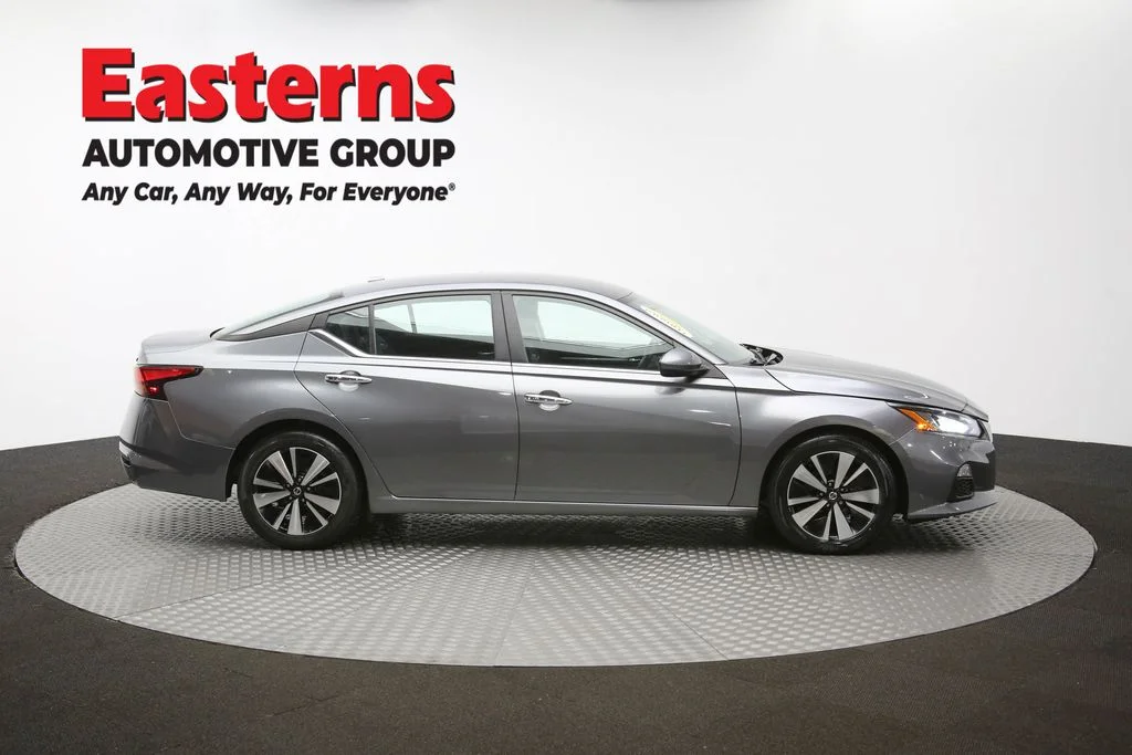 Used 2022 Gray Nissan 2.5 SV image 42