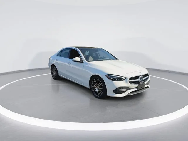 Used 2025  Mercedes-Benz C 300 image 2