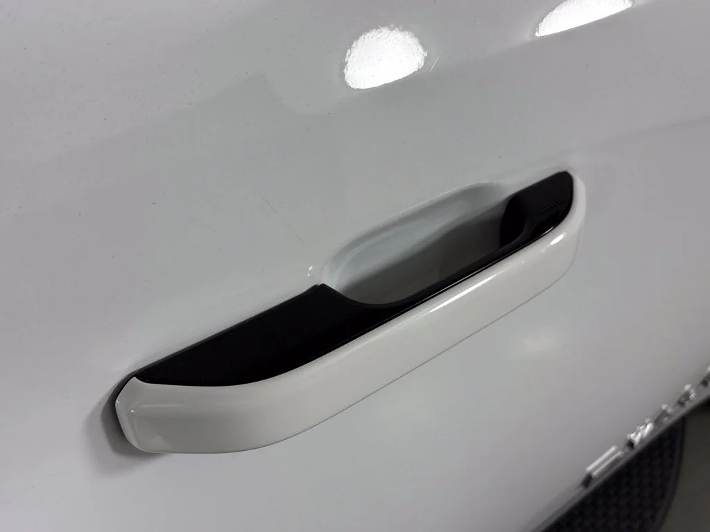Used 2023 White Jeep Base image 12