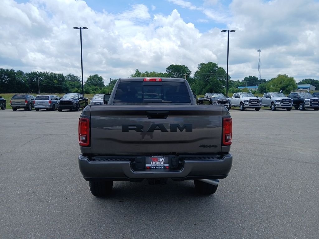 New 2026 Granite Crystal Metallic Clear-Coat Exterior Paint RAM Tradesman image 7