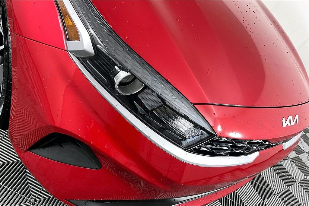 2024 Kia Forte LXS - Photo 28