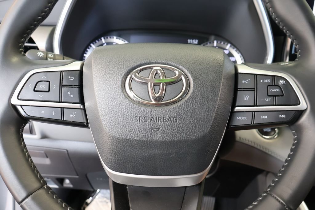 Used 2023 Gray Toyota XLE image 22