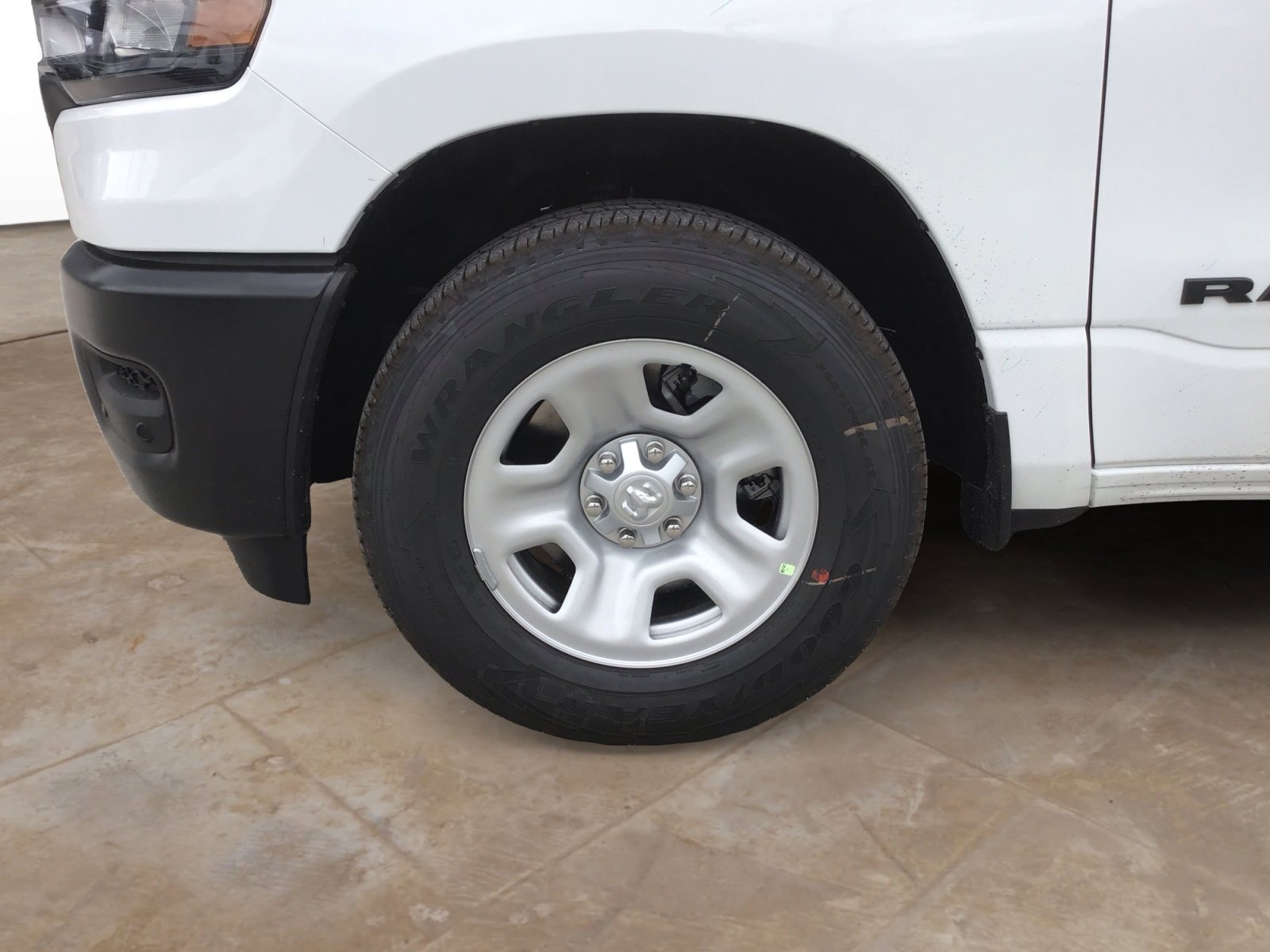 New 2026 Bright White Clearcoat RAM Tradesman image 25