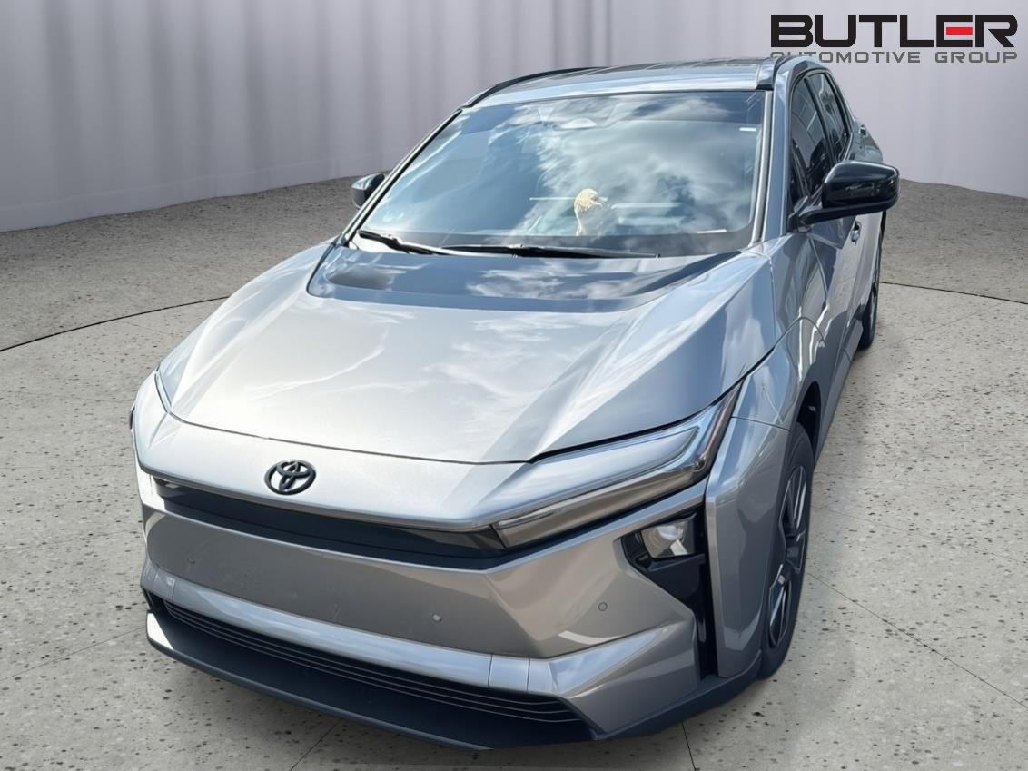Used 2026 Silver (Heavy Metal) Toyota XLE Plus image 14