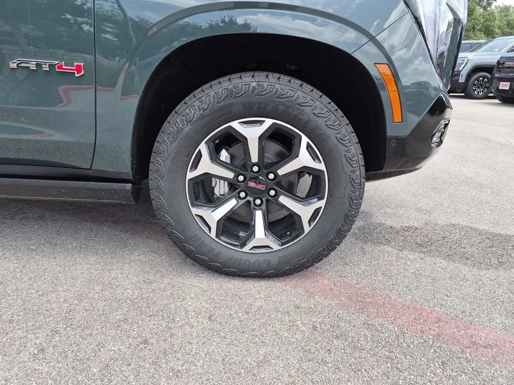 2026 GMC Yukon XL AT4 - Photo 16