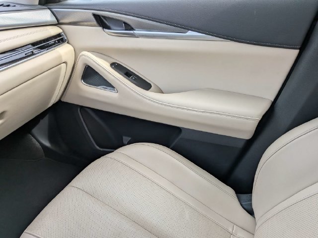 Used 2025 Silver INFINITI LUXE image 16