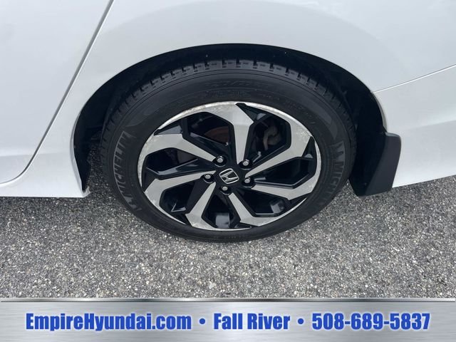 Used 2016 Lunar Silver Metallic Honda EX-L image 12