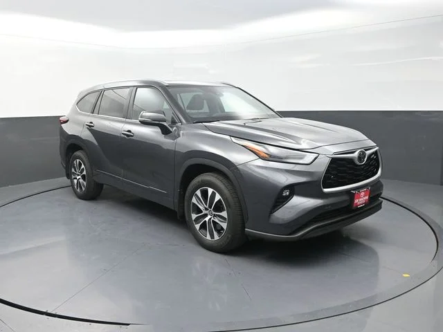 Used 2023 Gray Toyota XLE image 10