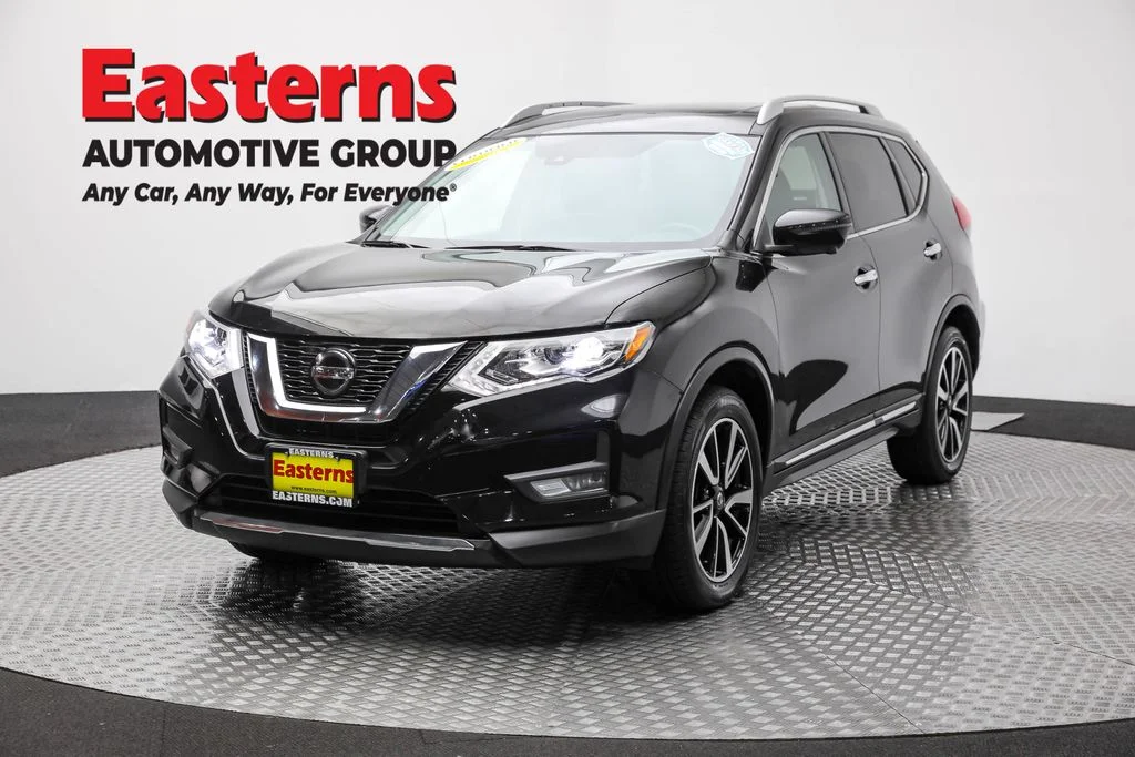 Used 2020 Black Nissan SL image 1