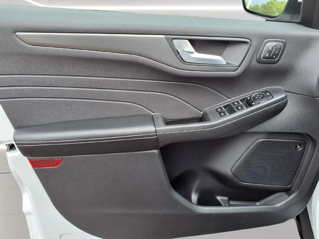 Used 2023 White Ford Active image 13