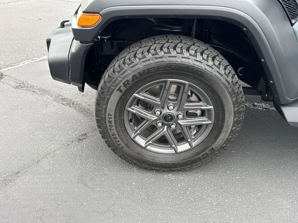 Used 2025 Gray Jeep Sport S image 33