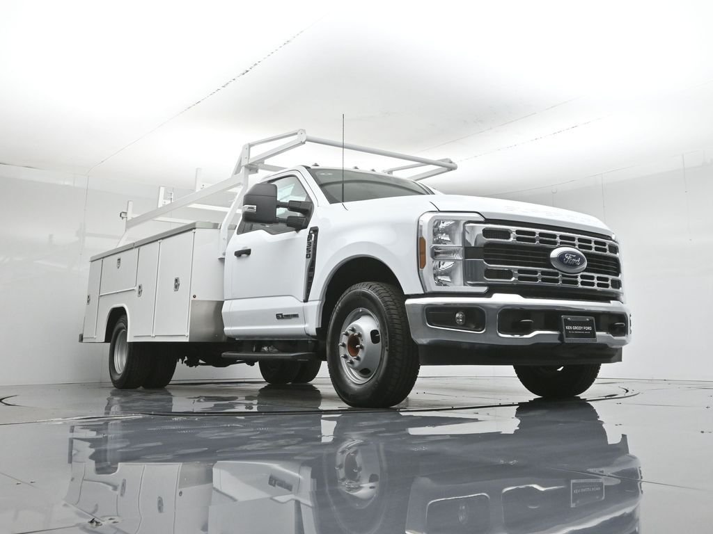 New 2025 Oxford White Ford XL image 51