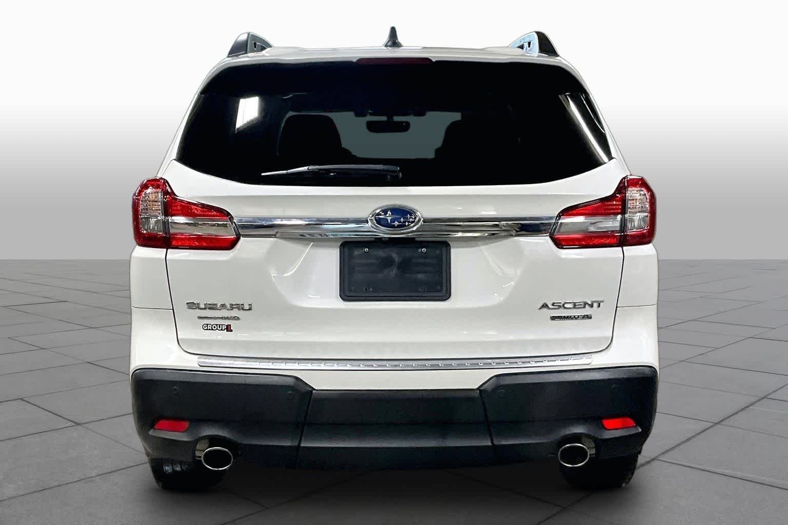 Used 2022 Crystal White Pearl Subaru Limited image 5