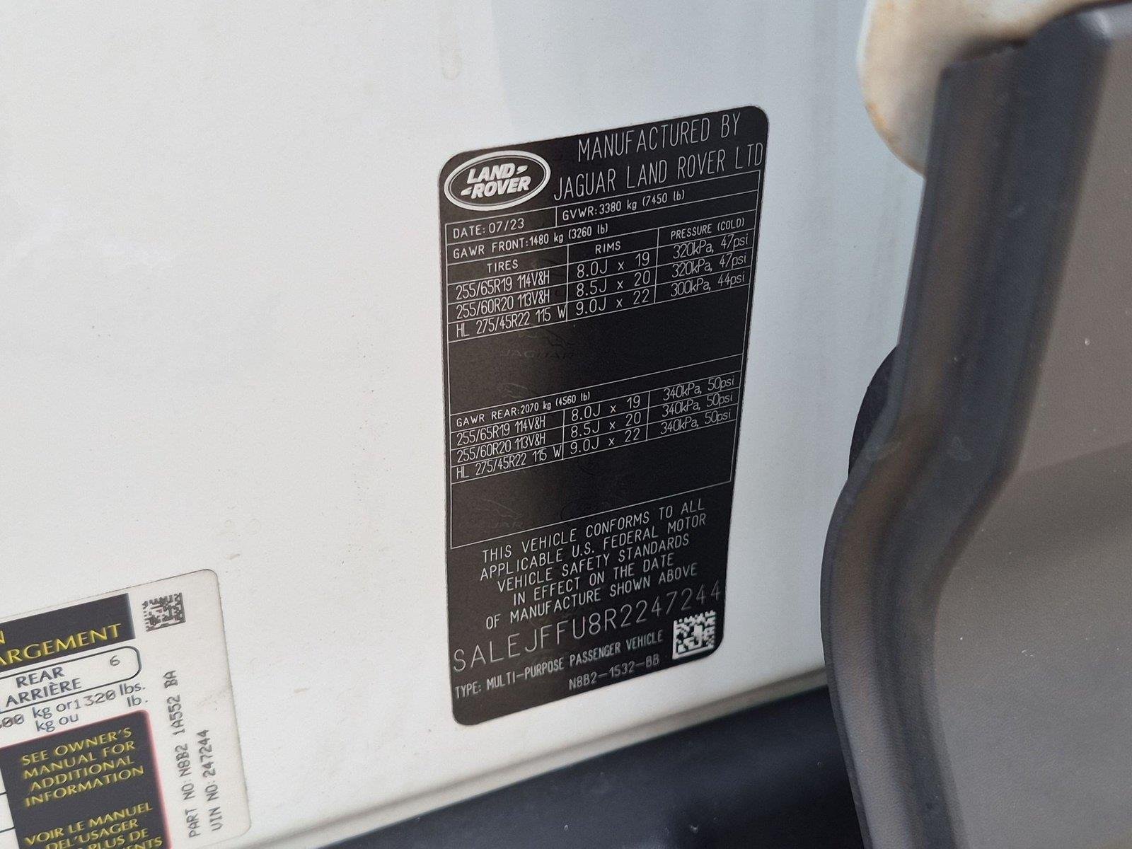 Used 2024 Fuji White Land Rover S image 10