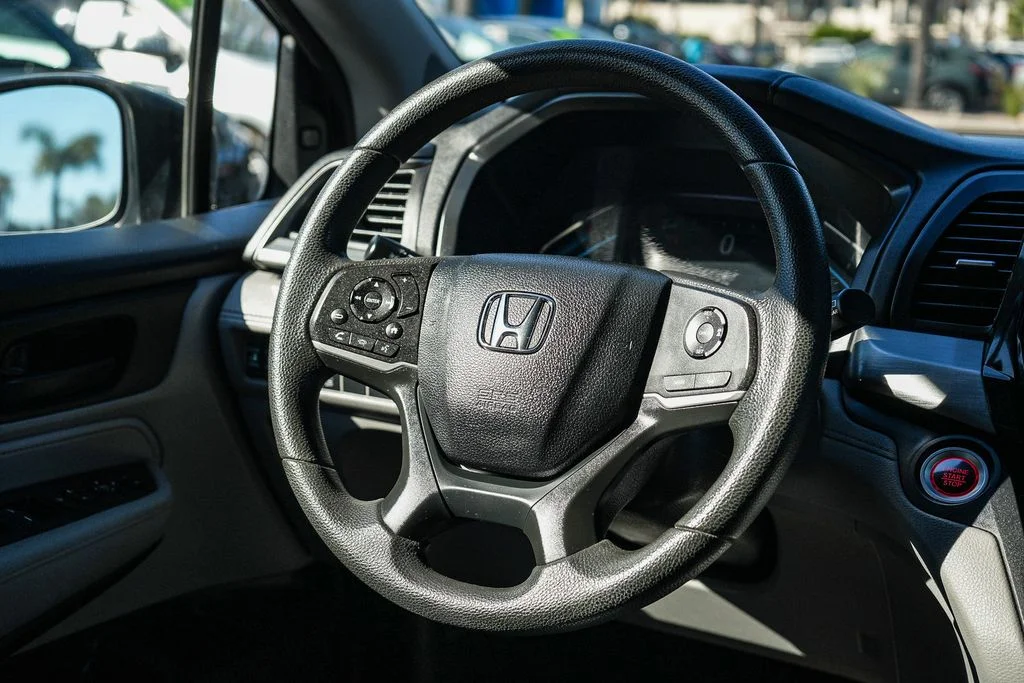 Used 2020  Honda EX image 14