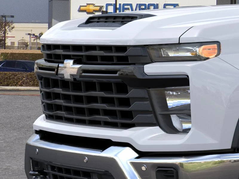 New 2026 Summit White Chevrolet WT image 13