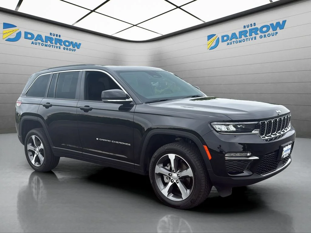Certified Used 2025 Black Jeep Limited image 7