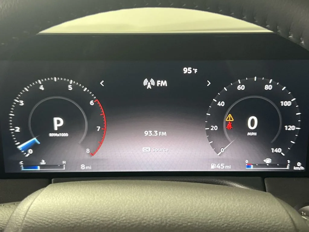 2025 Nissan Armada SV - Photo 10
