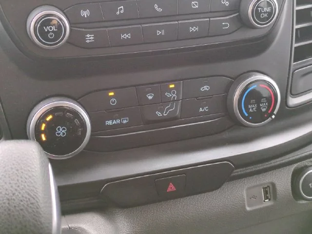 Used 2021 White Ford XL image 23