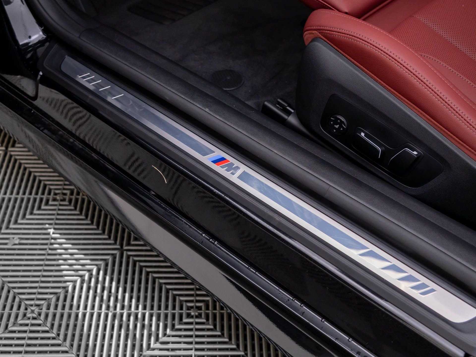 New 2026 Black Sapphire Metallic BMW 430i xDrive image 16