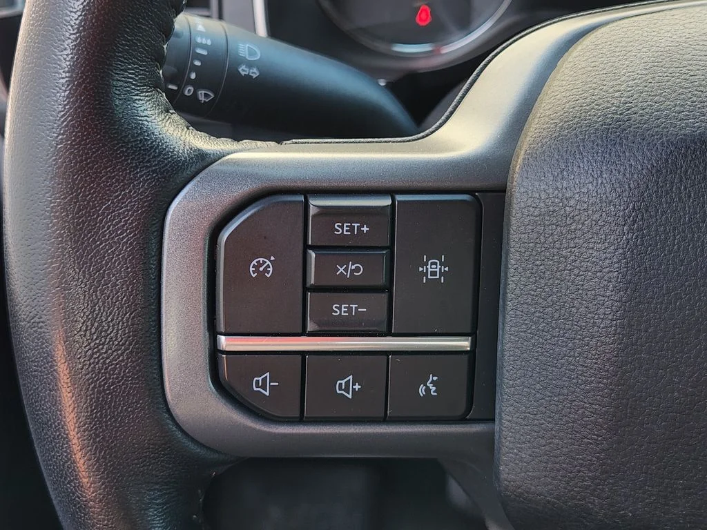 Used 2022 Agate Black Metallic Ford XLT image 30