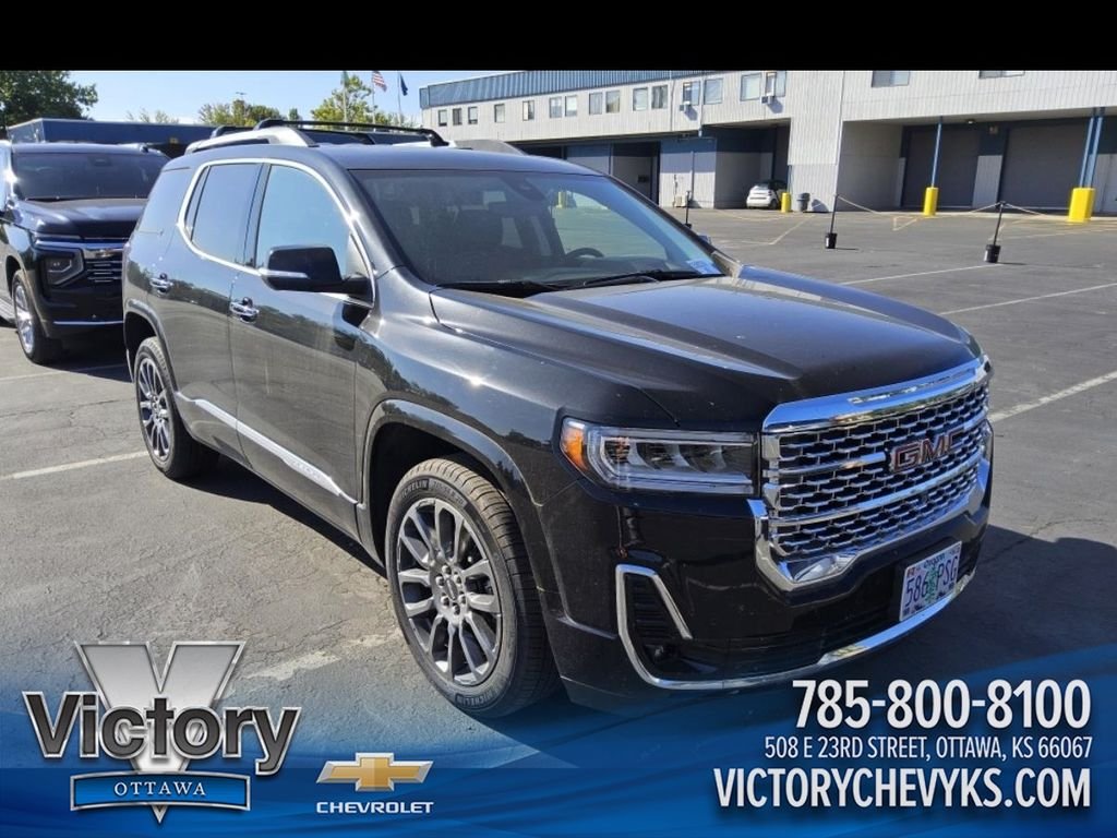 2023 GMC Acadia Denali
