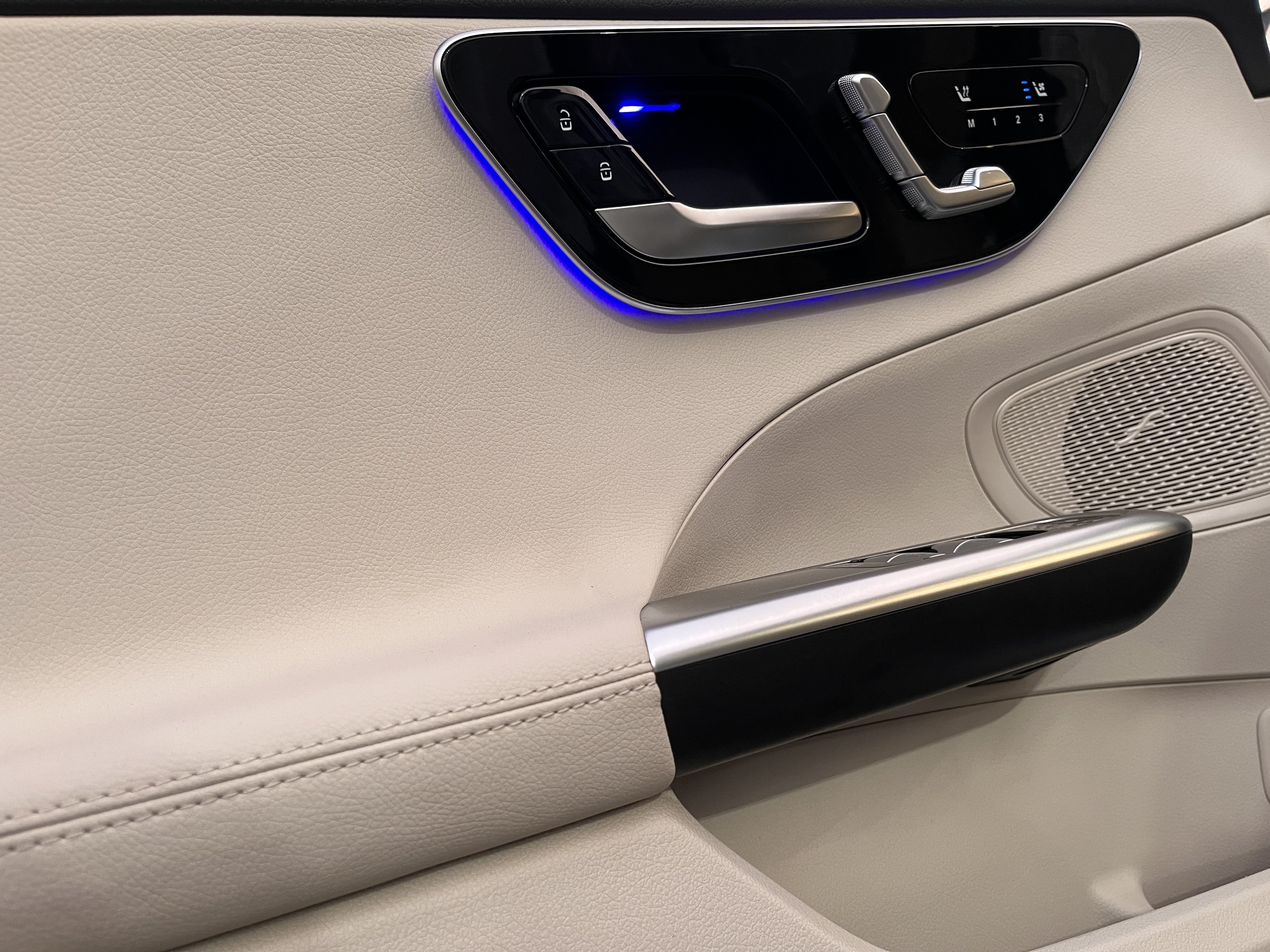 New 2026 POLAR WHITE Mercedes-Benz C 300 image 13
