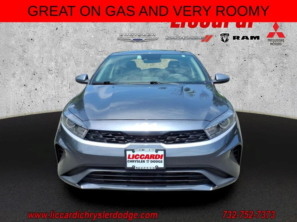 Used 2023 Gray Kia LXS image 2
