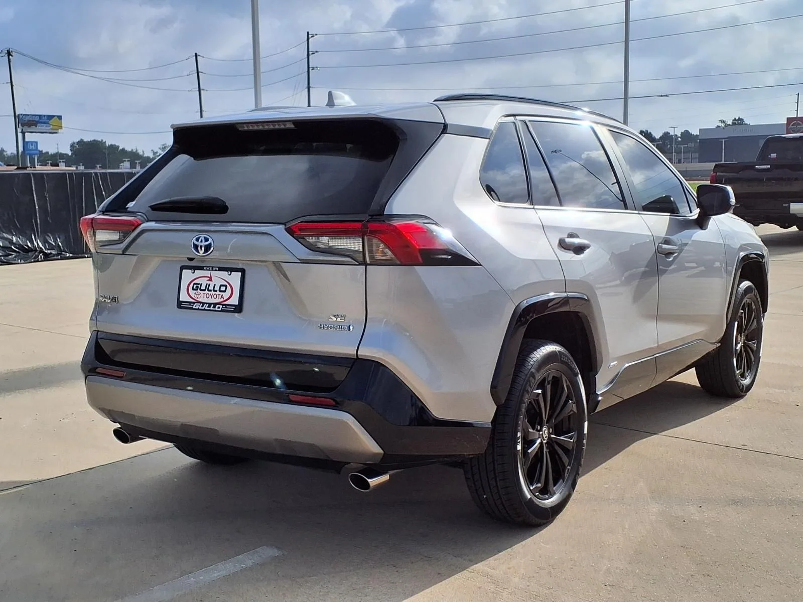 Certified Used 2022 Silver Toyota SE image 6