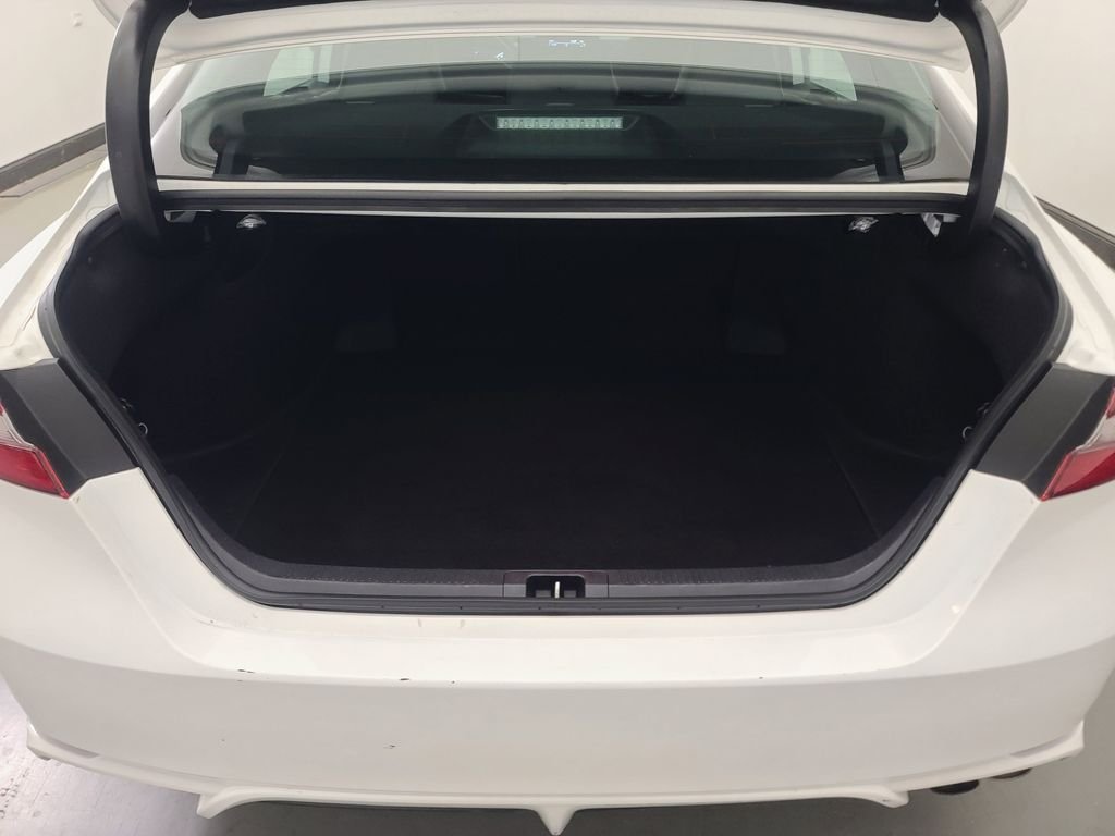 2024 Toyota Camry SE - Photo 18