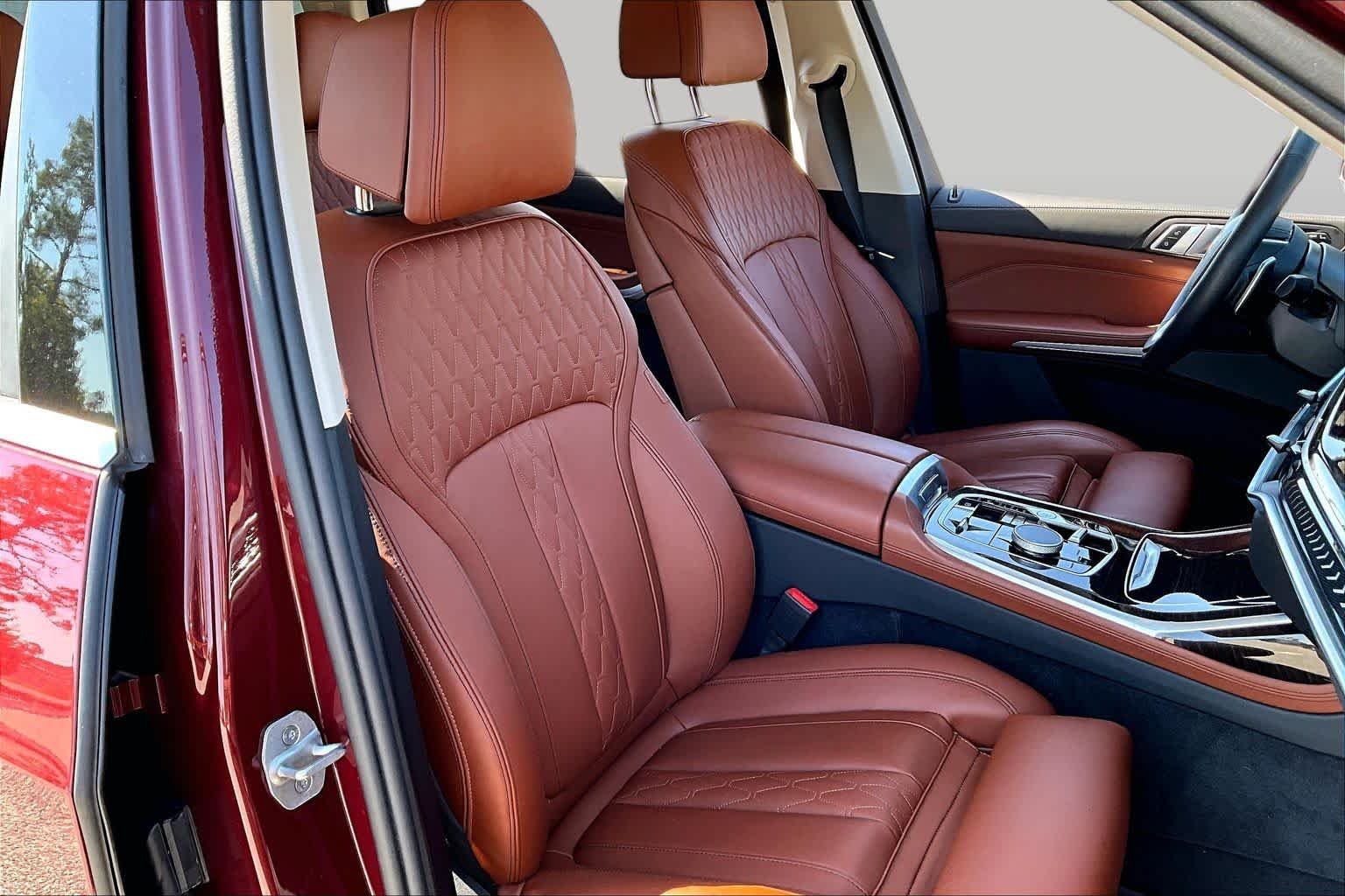 Used 2024 Aventurin Red Metallic BMW xDrive40i image 9