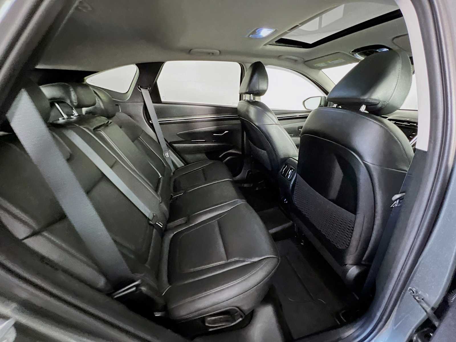 Used 2023 Amazon Gray Hyundai SEL image 28