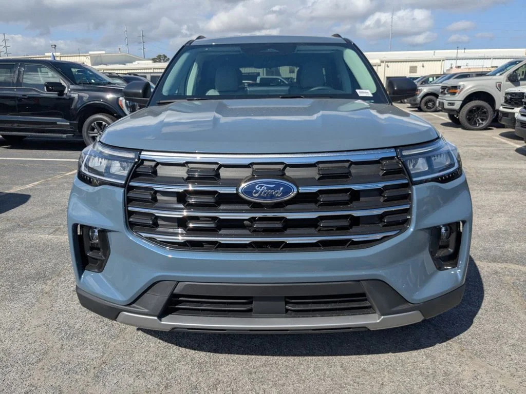 New 2026 Vapor Blue Metallic Ford Active image 9