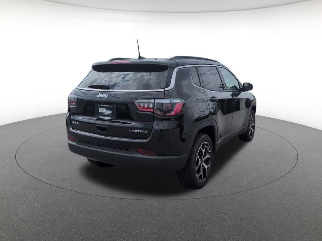 New 2026 Diamond Black Crystal Pearl-Coat Exterior Paint Jeep Limited image 5