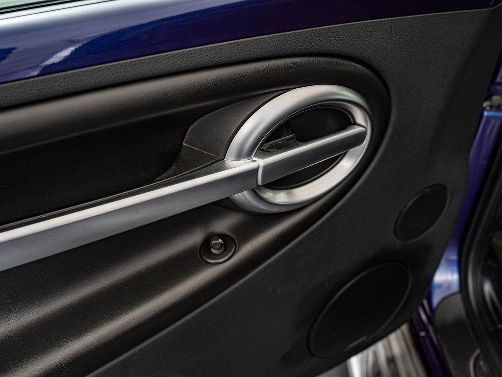Used 2004 Ultra Violet Metallic Chevrolet  image 21