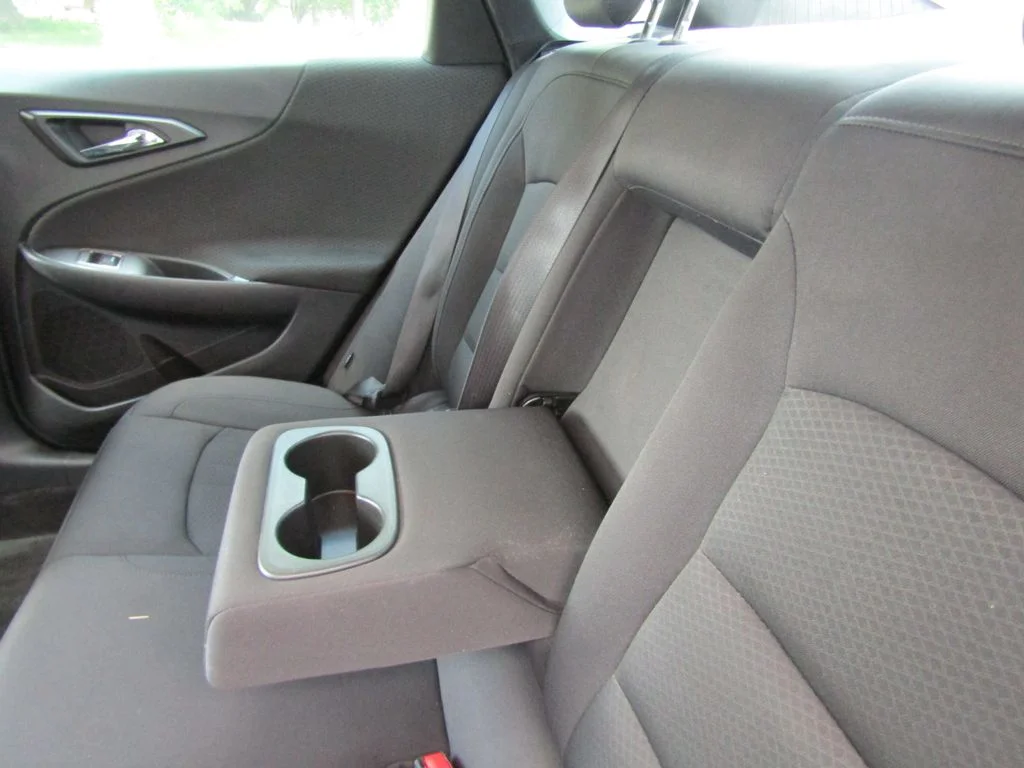 Used 2018 Blue Chevrolet LT image 27