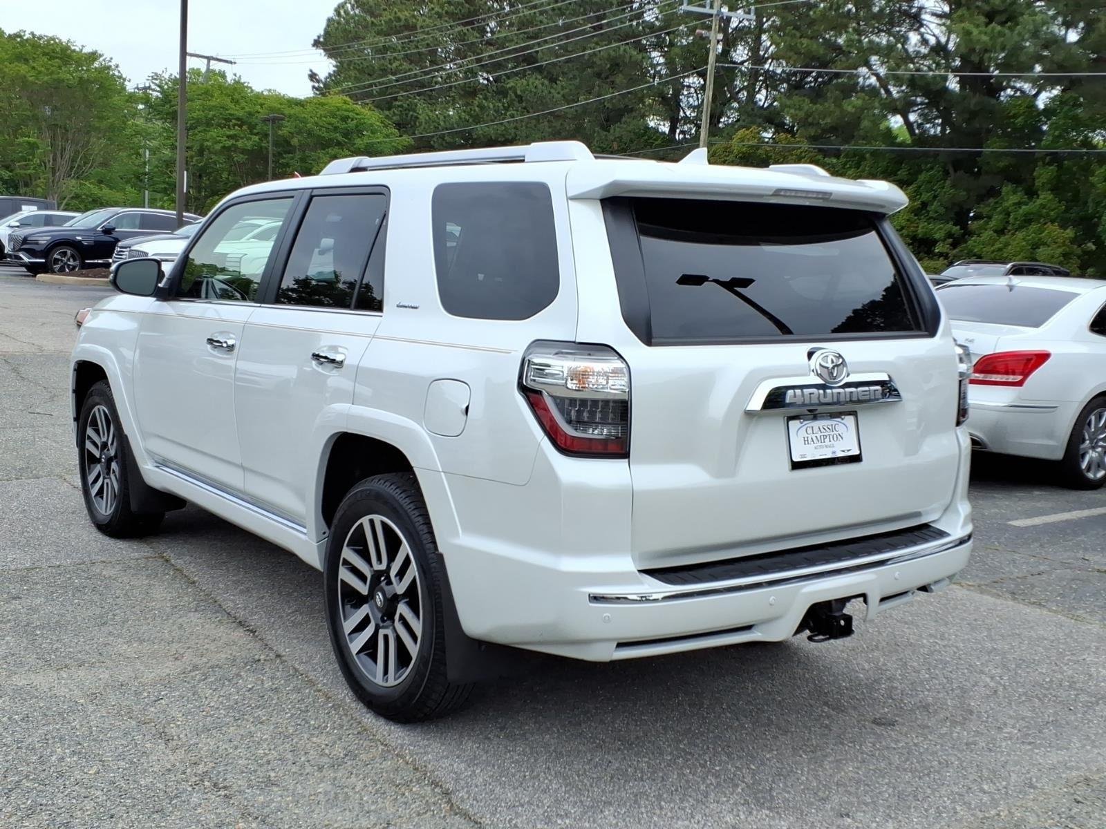 Used 2024 Wind Chill Pearl Toyota Limited image 9