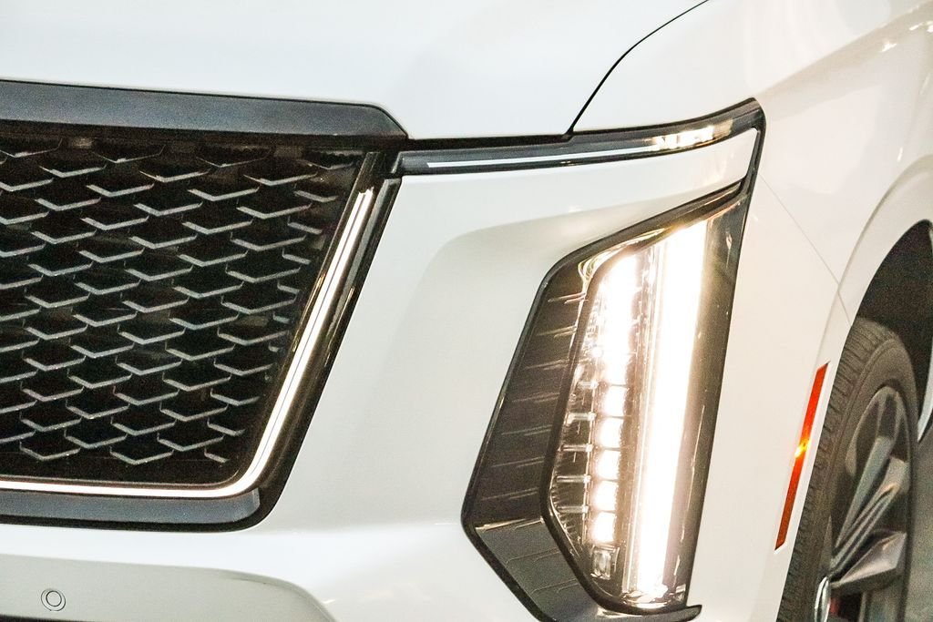 Used 2025 Crystal White Cadillac V-Series image 5